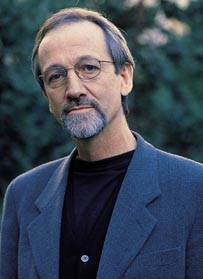 David Russell f&oslash;rer an i kampanjen Hjerneslag 2000, som skal &oslash;ke kunnskapene om hjerneslagbehandling i Norge. Foto T.B&hellip;