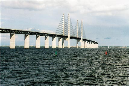 &Oslash;resundsbron er den nye fastlandsforbindelsen mellom Sverige og Danmark og symbolet p&aring; samarbeidsviljen i regionen. Foto T&hellip;