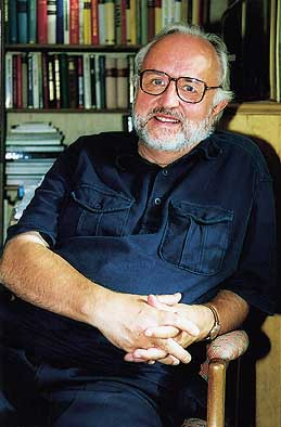 Professor Jak Jervell har pensjonert seg fra stillingen ved Rikshospitalet, men han skal fortsette &aring; drive med&hellip;