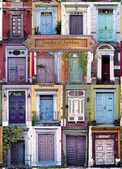 Anders Askelund har f&aring;tt laget en plakat av fotografiene av inngangsd&oslash;rer i bydelen Sanden L&oslash;kkan i Trondheim. Et utsnitt