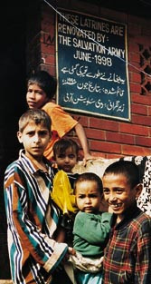 &rdquo;Frelsesarm&eacute;latrinen&rdquo; i Mirpur betjener ca. 4 000 familier. Alle foto M. Brekke