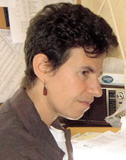 Rhonda Linde, Training and Mental Health Research Coordinator, med ansvar for kvalitetssikring av tjenestetilbud med&hellip;