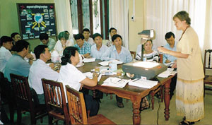 Ellen Hagemo foreleser for psykiatere, assistentleger og sykepleiere