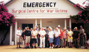 Skandinaviske l&aelig;ger bes&oslash;ger EMERGENCY Hospital i Battambang