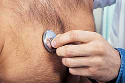 Hvor ofte palperer legen spent muskulatur i hals-, thorax- og pectoralismuskulaturen hos pasienter som klager over&hellip;