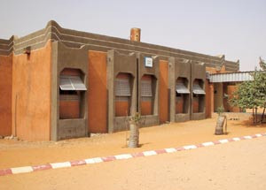 Det nye sykehuset i Maine-Soroa, 2003. Alle foto Lisbet og Knut Arne Holtedahl