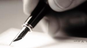 &laquo;Skal &laquo;Tidsskriftet&raquo; f&oslash;res paa riksmaal, saa lad det v&aelig;re purt og rent,&raquo; skriver legen fra Sarpsborg. Foto Jon Feingersh&hellip;