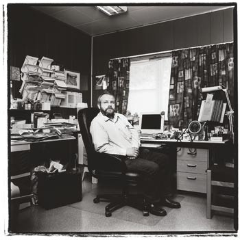 En lege og en fotograf reiser rundt i landet for &aring; portrettere leger.