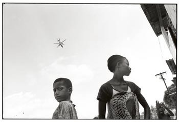 			Plutselig smeller det 		