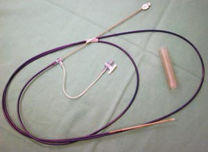 Figur 1 Introdusersett og en utl&oslash;st stent