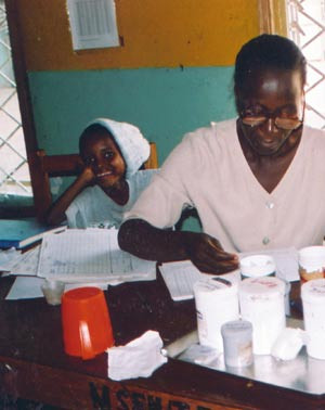 Antiretrovirale legemidler kan hindre progrediering av HIV-infeksjon, men slike midler er dyre og derfor vanskelig&hellip;