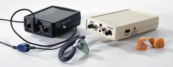 Figur 1  De tre mest brukte tekniske hjelpemidlene ved stamming. Fra venstre SmallTalk, School DAF og SpeechEasy. Foto&hellip;