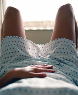 Det foreg&aring;r kirurgiske inngrep p&aring; voksne kvinners kj&oslash;nnsorganer i rent kosmetisk &oslash;yemed. Illustrasjonsfoto