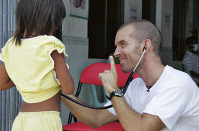 Tarut er ni &aring;r gammel, hivpositiv og enefors&oslash;rger for familien etter at faren d&oslash;de av aids og moren ble hivsyk og&hellip;