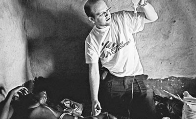 Nord-Uganda. De internt fordrevne i Nord-Uganda har et ekstremt begrenset helsetilbud. Her hjelper Leger Uten Grenser til&hellip;