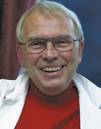 Ole Sverre Haga har f&aring;tt Kongens fortjenstmedalje i gull. Foto Tormod Flateb&oslash;, Fjordabladet