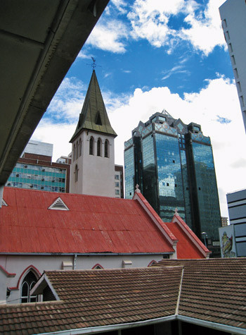 Figur 1  Harare er en moderne by. Foto Rannveig Bremer Fj&aelig;r