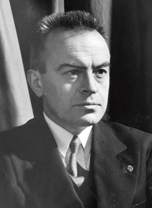 Figur 1  Medisinaldirekt&oslash;r Karl Evang (1902&thinsp;&ndash;&thinsp;81) fotografert i London 5.1. 1944. P&aring; denne tiden la han planer for&hellip;