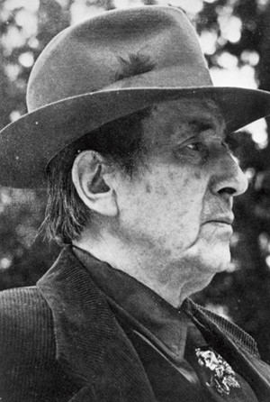 Marcello Haugen (1878-1967), i Tidsskriftet omtala som &laquo;den celebre kvaksalver fra Lillehammer&raquo; og &laquo;fyrb&oslash;teren med den 6te&hellip;