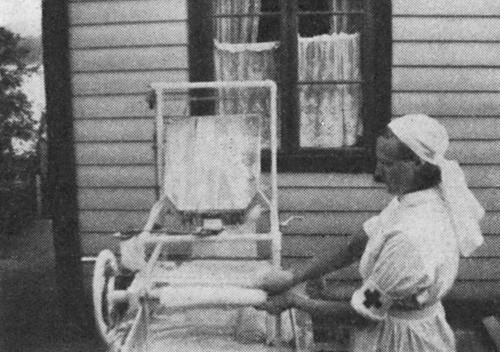 Fig. 2.  Bindet er ferdig og trekkes av rullen.