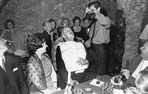 Er vindrikking &aring;rsak til bedre helse &ndash; eller er det en spuri&oslash;s sammenheng? Bildet viser noen av de f&oslash;rste norske&hellip;