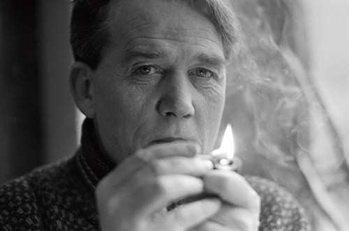 Journalisten og forfatteren Odd Eidem fotografert i 1967, samme &aring;r som boken Zikzak utkom. I den harselerte Eidem i et av&hellip;