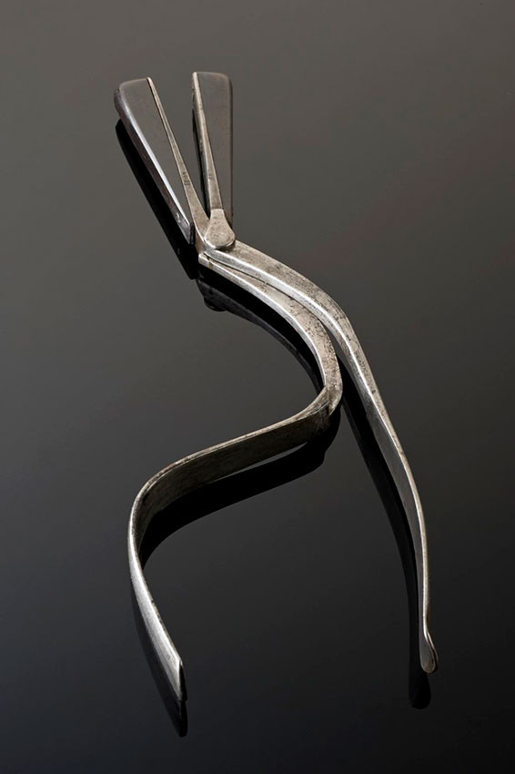 Figure 2 Another of the examples of the Sandborg-Vedeler forceps in the Science Museum, London (33). CC BY-NC-SA 4.0.