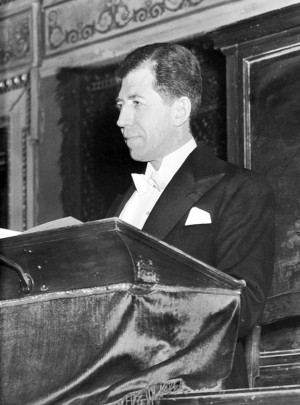 Figure 1 Marius Haarr's doctoral defence at Gamle Festsal auditorium in 1952. Photo: Aftenposten