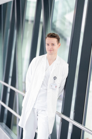 FORN&Oslash;YD: Kombinasjonen av klinikk, forskning og undervisning fungerer godt for Vikse. Foto: Marie von Krogh