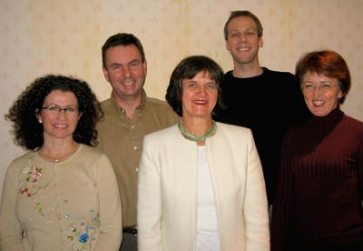 Ragnheidur Bragadottir, Tor Gr&oslash;ndahl, Anna Midelfart, P&aring;l Varhaug og Lise Dannevig gleder seg til h&oslash;stm&oslash;tet. Foto Lise B&hellip;