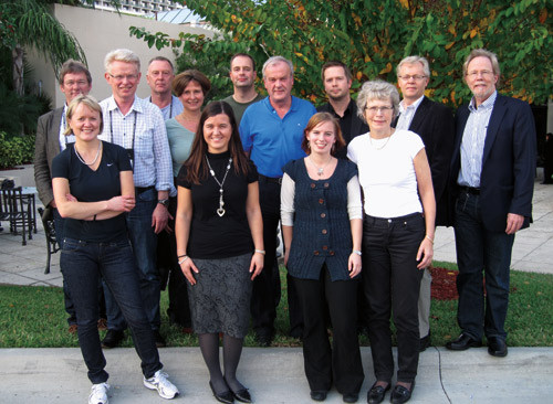 Bakerste rekke (f.v.) Hans-Petter N&aelig;ss, Eirik S&oslash;fteland, Arvid Jensen, Ellen T. Deilk&aring;s, Thomas Harlem, P&aring;l &Oslash;yan, Lars&hellip;