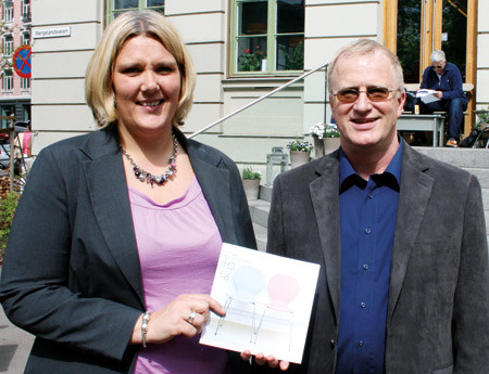 Hanne B&oslash;rke-Fykse og Trond Egil Hansen tror brosjyren som f&aring;s ved henvendelse til LLH, vil v&aelig;re til god hjelp for&hellip;