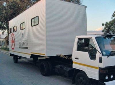 Mobile Meds reiser ut med denne bilen. Foto privat