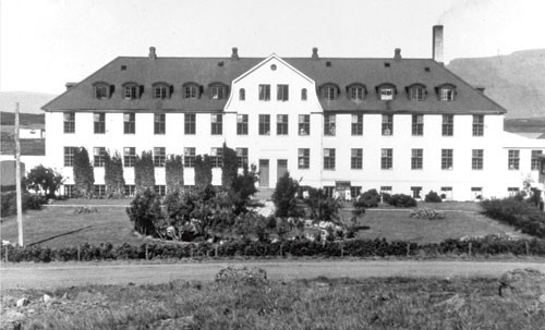 Nye Kleppur. Bygningen ble reist i &aring;rene 1919&thinsp;&ndash;&thinsp;29 (4)