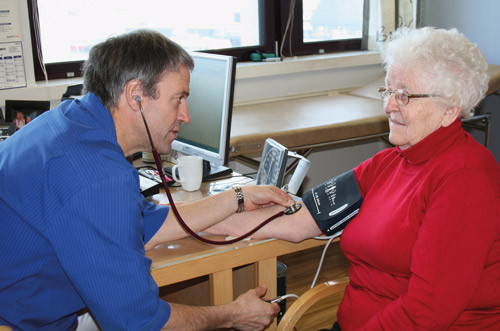 K&aring;re Reiten har v&aelig;rt Klara Steins&oslash;ys lege i nesten 30 &aring;r. Foto Ellen Juul Andersen
