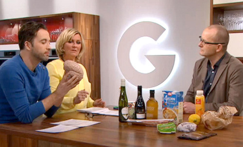 Are Brean forklarer hvordan hjernen fungerer for de to programlederne for God Morgen Norge Peter Moi Bubresko og Signe&hellip;