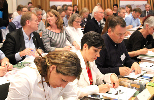 Aktivitet i salen. Foto Stein Runar &Oslash;stigaard