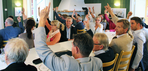 Stor aktivitet p&aring; &aring;rsm&oslash;tet. Foto Stein Runar &Oslash;stigaard