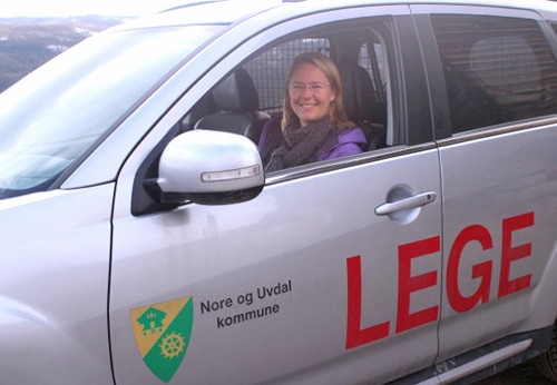 &ndash; Etter mange timer p&aring; jobb med lite s&oslash;vn, oppleves det ikke greit &aring; skulle kj&oslash;re noen mil i bil til neste pasient, sier&hellip;