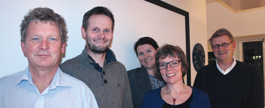 Stifterne av senteret. Fra v. Sverre D&oslash;lvik, Henning M&oslash;rland, Kari Sollien, Marit Hermansen og Geir Riise. Foto Lise B&hellip;