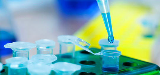 Fremtidens gentesting vil styre medisinen, men forskningen m&aring; f&oslash;lge parallelt. Illustrasjonsfoto Colourbox