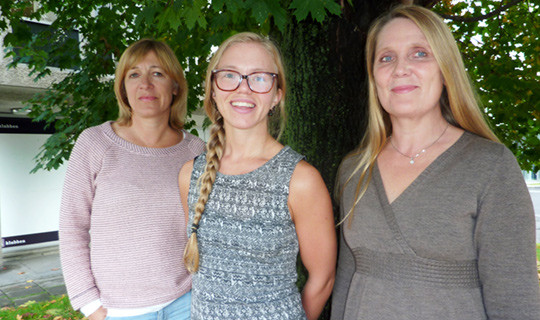 Marte Handal (til venstre), Brit Solvor Riska og Svetlana Skurtveit. Foto: Siri Haugsnes
