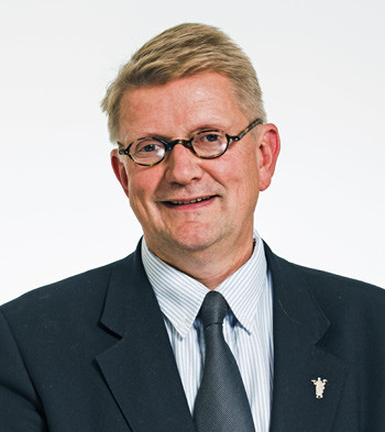 Geir Riise viser til at den nye avtalen sikrer at de fleste totalt sett vil oppn&aring; besparelser. Foto Thomas Barstad Eckhoff