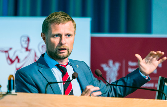 Bent H&oslash;ie vil ha en helsetjeneste med mer brukermedvirkning. Foto Thomas Barstad Eckhoff