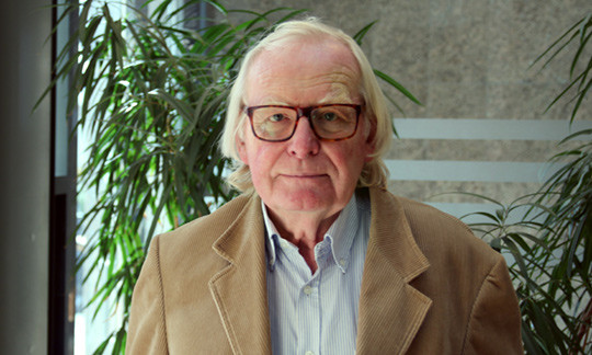 UNDRENDE: &ndash; Var vi utenlandsstudenter en trussel og i s&aring; fall mot hva? sp&oslash;r Arnt Jakobsen. Foto: Lisbet T. Kongsvik