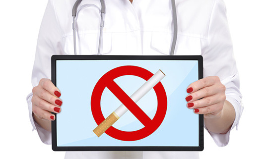 VIL HINDRE UNGE FRA &Aring; BEGYNNE: Forslaget inneb&aelig;rer en utfasing av tobakk, ette et totalt forbud. Foto: Colourbox