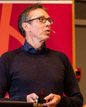 ALTERNATIVE MODELLER: Jon Magnussen lanserte fire ulike modeller. Foto: Thomas Barstad Eckhoff/Legeforeningen