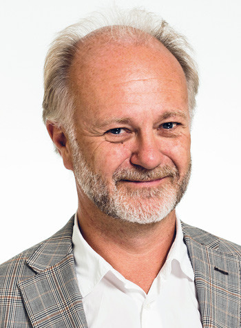 ENKLE L&Oslash;SNINGER: Kommuneoverlege Ivar Halvorsen mener det er mulig &aring; gj&oslash;re sm&aring; grep for &aring; gj&oslash;re det mer attraktivt for unge&hellip;