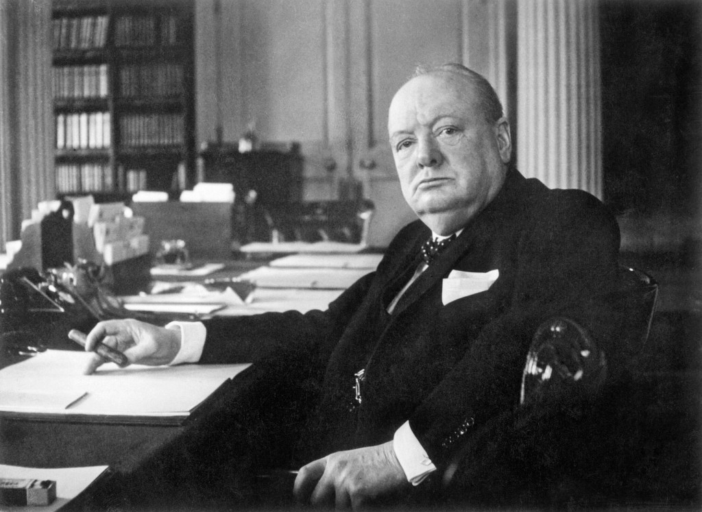 Winston Churchill i 10 Downing Street, London, under den annen verdenskrig. Foto: Imperial War Museum