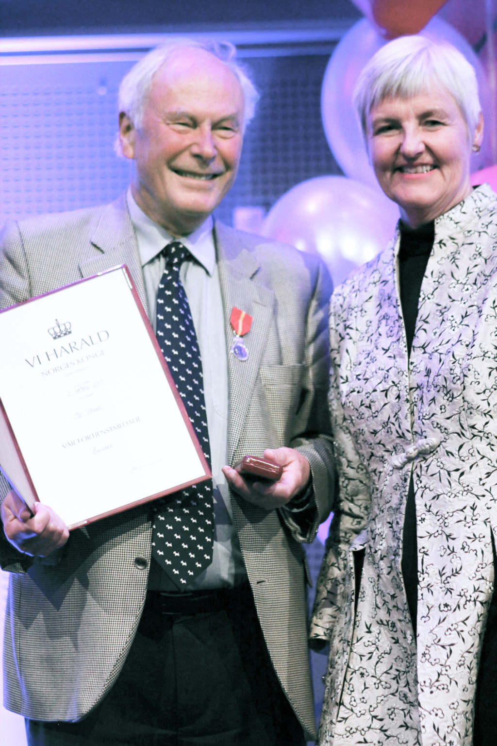 GJEV PRIS: Dette er en pris til hele teamet jeg har jobbet med, sier Per Skaane. Foto: Elisabeth Jakobsen, Kreftregisteret